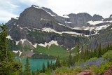 Pohlad na tyrkysove Grinnel Lake pod nami