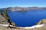 Th_1100_crater_lake