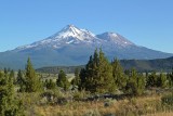 Cestou do národného parku Lassen Volcanic orechádzame okolo impozantnej sopky Mount Shashta.