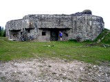 V tomto bunkry boli v roku 1952 odskúšané protitankové kanóny osadené na hraniciach v Petržalke a Devíne.