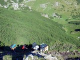 Škriabeme sa na jeden z jeho vrcholov (Piatra Iorgovanului, 2013 m)