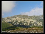 Príjemne predpoľudnie pod Vf.Mare (2463 m), je to najvyšší vrchol jednej zo skalných rázcoch pripájajúcich sa k hlavnému hrebeňu v centrálnej časti zo severnej strany.