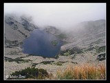 Pleso Tãu Ţapului, rovnako fotené z Porţile-Ĩnchise (južné strana).