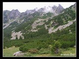 Pohľad na bočnú rázsochu tiahnucú sa až k jazeru Bucura.