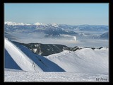 V pozadí Malá Fatra, v pravej časti fotky je vidieť Veľký Rozsutec a hneď vedľa stojí Stoh.