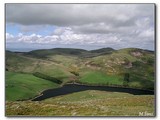 Z vtáčej perspektívy Glencorse Reservoir, trochu mi pripomína Oravskú vodnú nádrž.