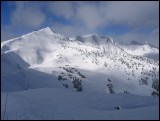 sqely backcountry resort, akorat ze netreba slapat ale staci si zadok vyviezt lanovkou 