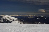 Z Poskej sa dívame na severovýchod - Rakytov, Západné a Vysoké Tatry, vpravo Salatín