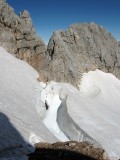 Randkluftsteig je síce najľahšia cesta na Dachstein, ale okrajová trhlina je zákerná a skoro nás otočila naspäť.