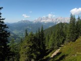 Pohľad z Krahbergzinken 2134 m na južné steny Dachsteinu