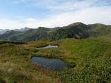 Vrcholové plató Hochsitz -Riesneralm nad údolím Donnersbachtal