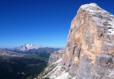 Tofana di Rozes z ferráty Olivieri. V diaľke Marmolada.