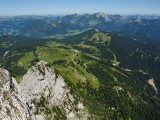 Gablonzerhütte y vrcholu Donnerkogelu. 